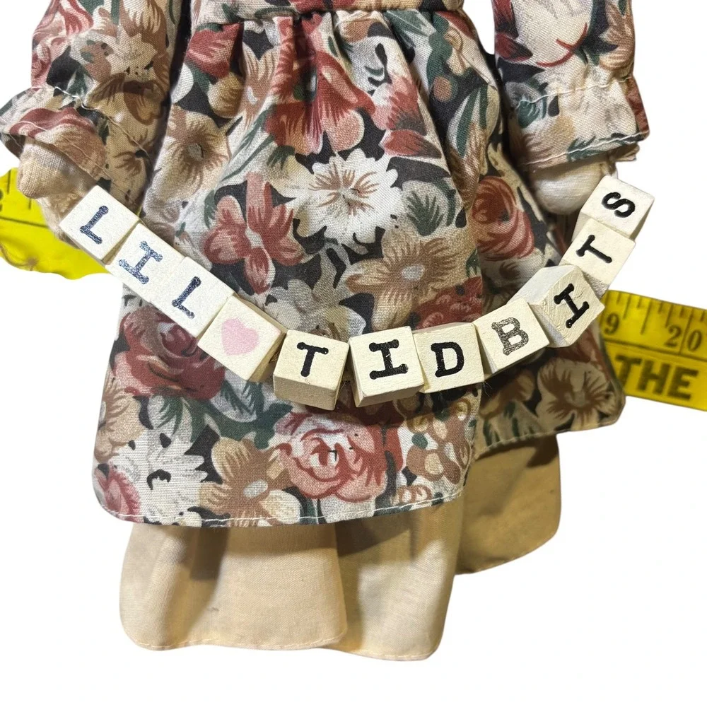 Naughty or Nice Lil Bits Doll with Funny Smoking Quote Sign Home Decor‎